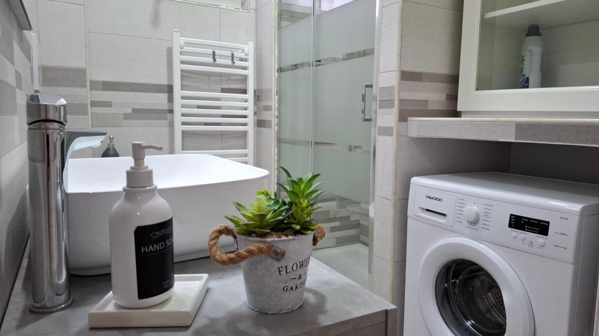 Famacri Home روما المظهر الخارجي الصورة